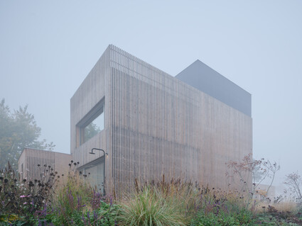 Family and Company Headquarters Eko modular